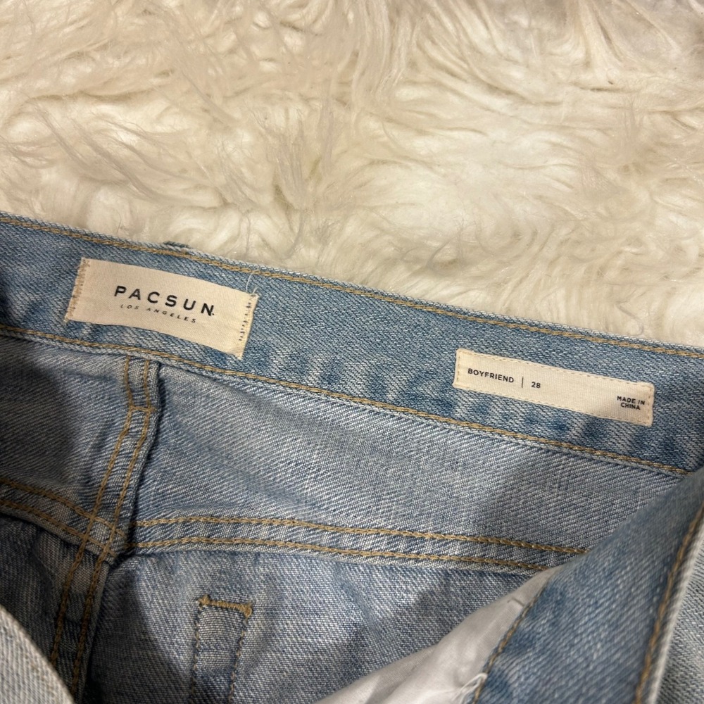 PacSun Boyfriend‎ Jeans Light Wash Distressed Ripped Raw Hem Women's Size 28 - Picture 4 of 10